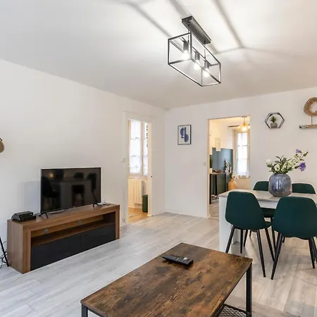 Appartamento Le 77 De Satie - Centre Sleeps 3 *