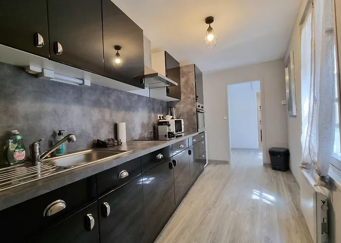 Le 77 De Satie - Centre Sleeps 3 *